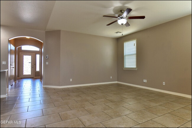Building Photo - 6560 Westfield Dr