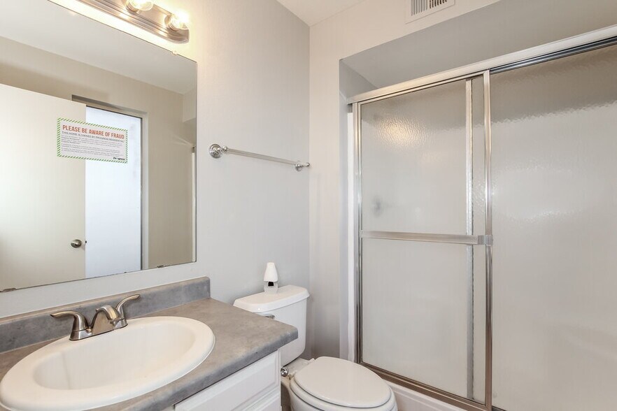 Building Photo - 7102 W Palo Verde Ave