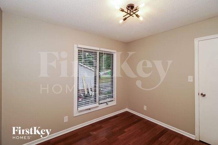 Building Photo - 606 Mirawood Trail NE