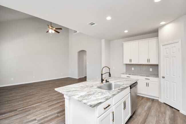 Building Photo - 424 Camino Bay Dr