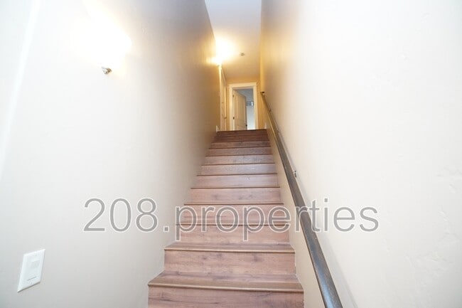 Building Photo - 8848 W Ben St