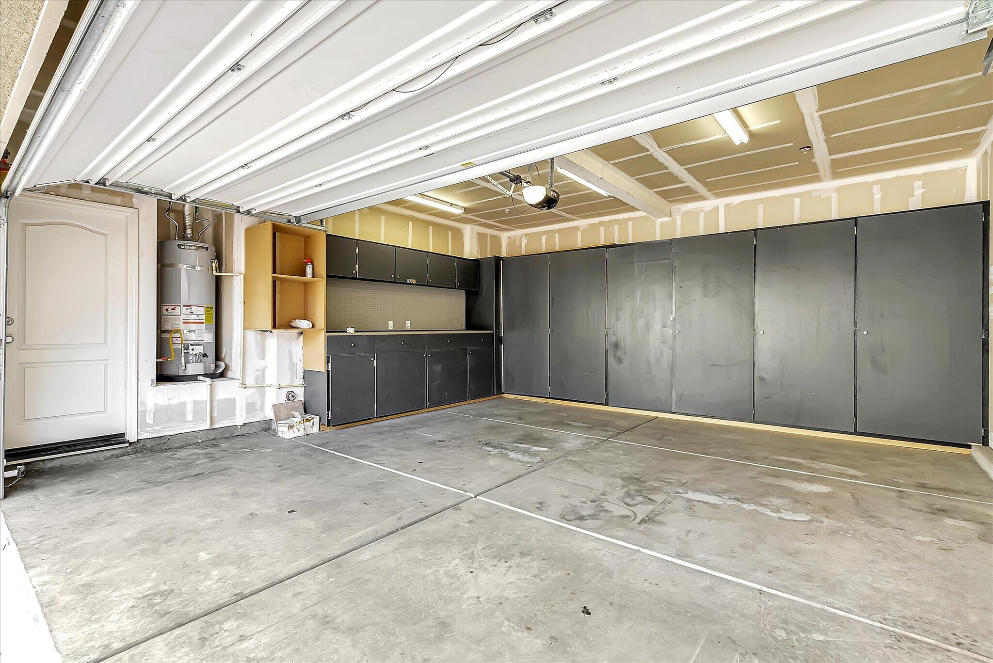 Building Photo - 165 W Questa Trl