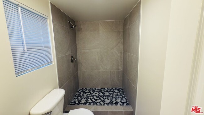 Building Photo - 385 Redondo Ave