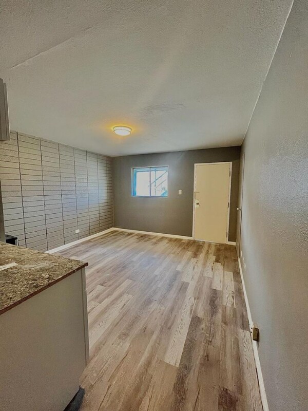 Building Photo - 111 S Summit St