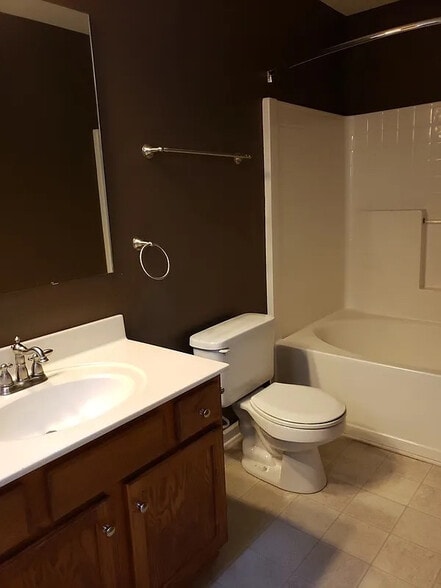 Building Photo - Room in Townhome on McGoogan Ln