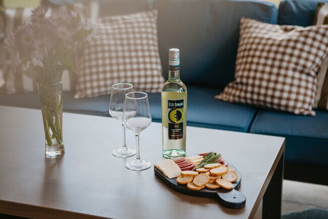 Building Photo - 946 Magnolia St SE