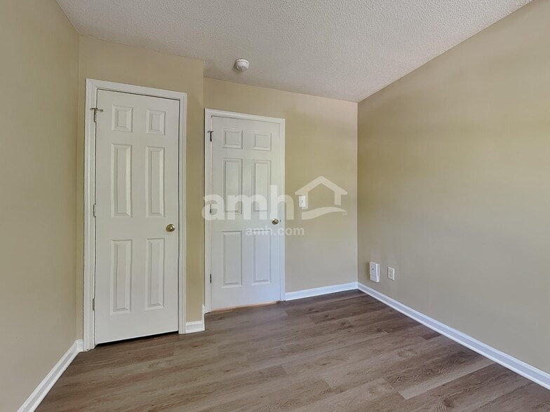 Building Photo - 3600 Mountain Brook Cir