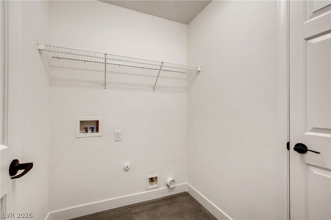 Building Photo - 8645 Palomino Ranch St