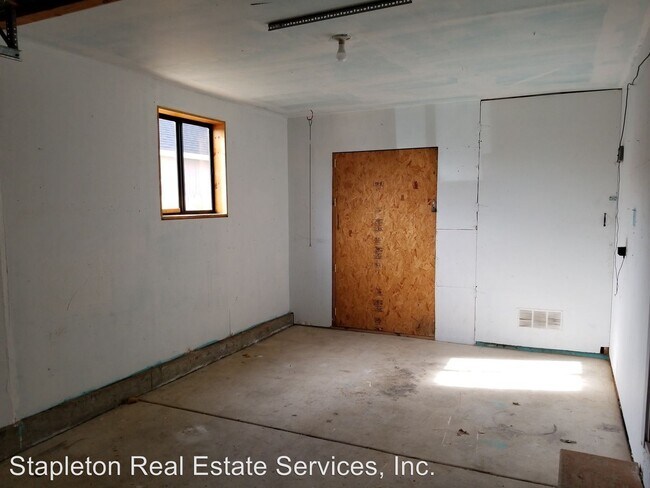 Building Photo - 2 br, 1 bath House - 6965 Pah Rah Dr.