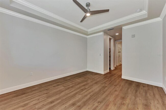 Building Photo - 830 The Esplanade N