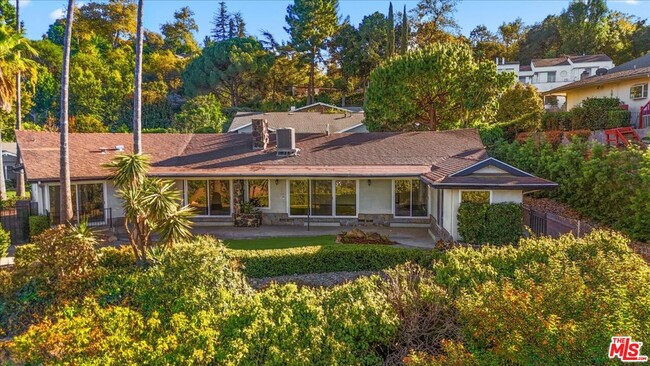 Building Photo - 15451 Longbow Dr