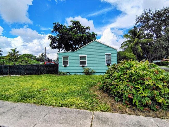 Building Photo - 430 S 26th Ave