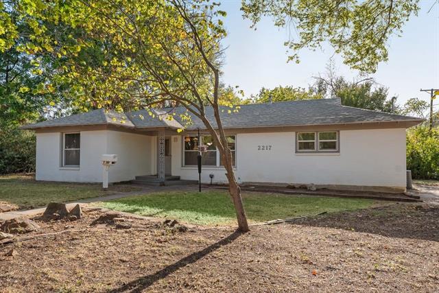Building Photo - 2217 Glenwood Ln