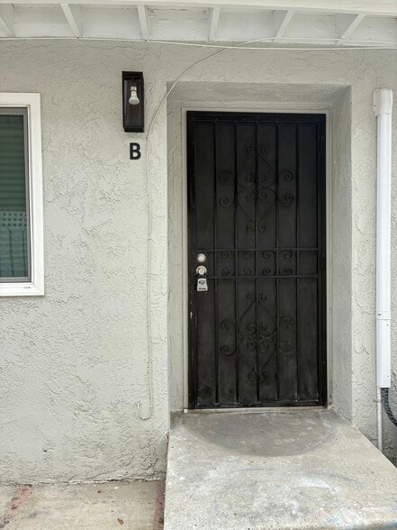 Building Photo - 12920 Roselle Ave