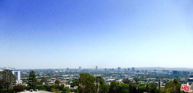 Building Photo - 1211 Sunset Plaza Dr