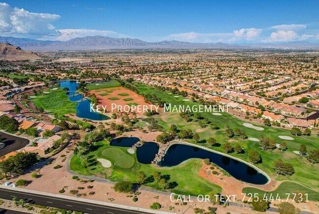 Building Photo - 2240 Sun Cliffs St