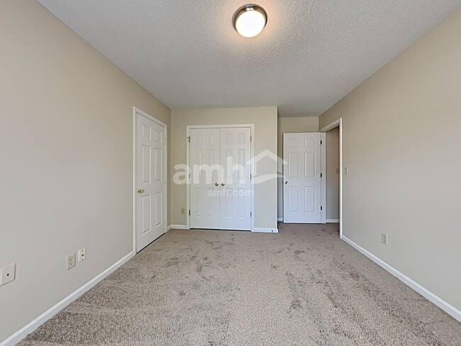 Building Photo - 5005 Bristol Woods