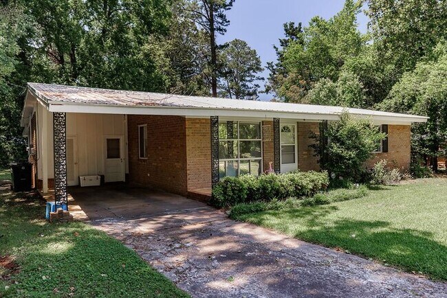 Building Photo - 265 Brentwood Dr