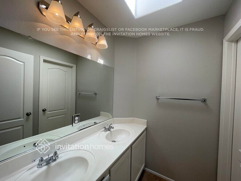 Building Photo - 3062 Morning Springs Dr