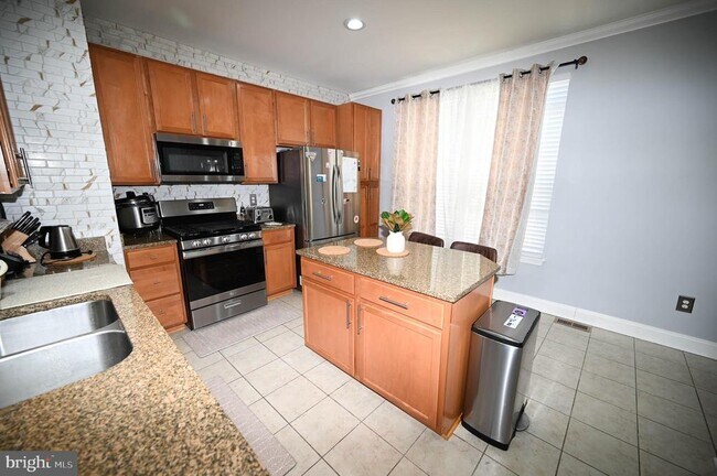 Building Photo - 9310 Paragon Way