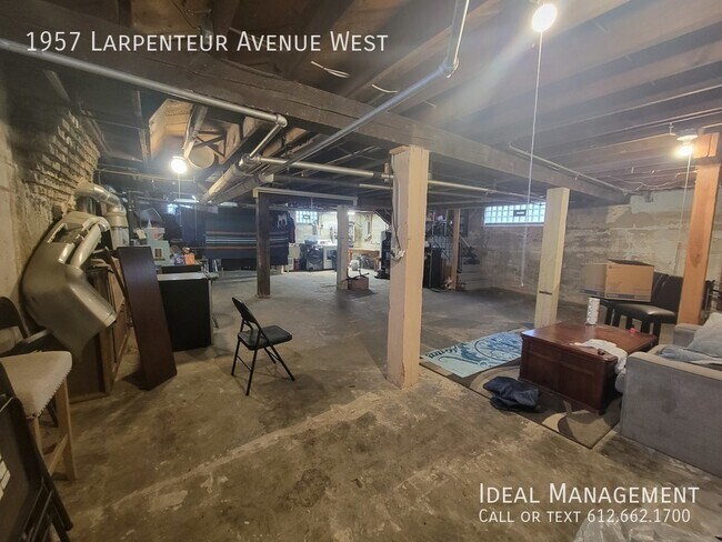 Building Photo - 1957 Larpenteur Ave W