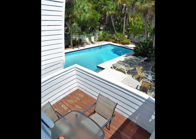 Building Photo - Key West style home on Siesta Key minutes to village and beaches
