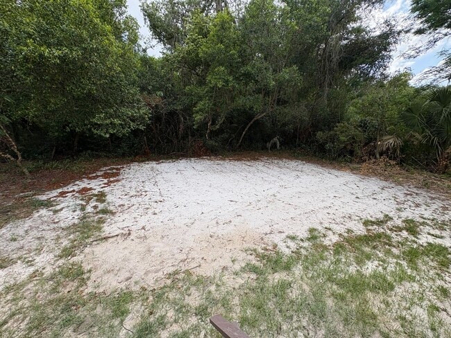 Building Photo - 3 Bed / 2 Bath Single-Family Home Near Downtown Eustis