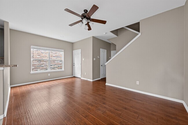 Building Photo - 17110 Amarose Dr