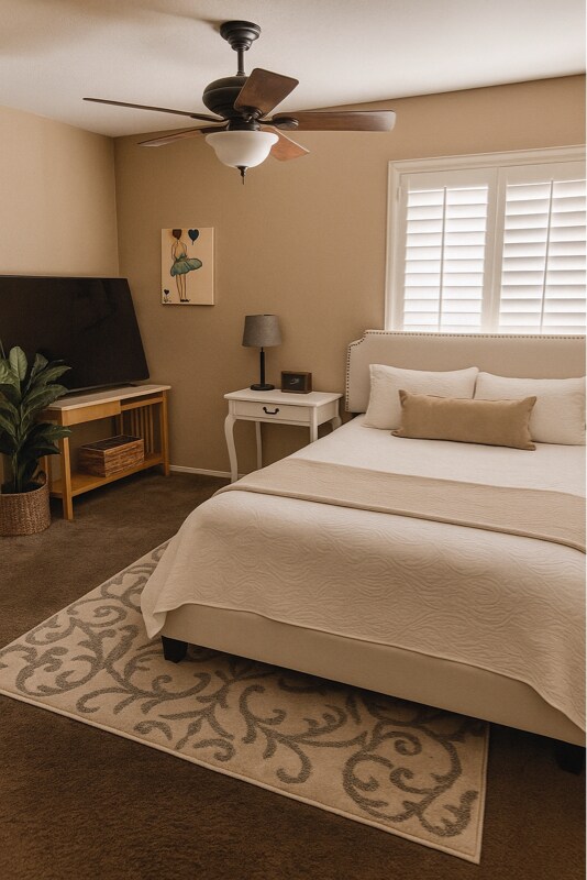 Building Photo - 10232 Desert Wind Dr