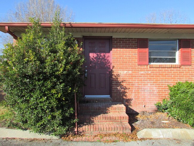 Primary Photo - Marshville, NC Duplex