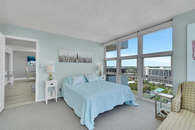 Building Photo - 531 N Ocean Blvd