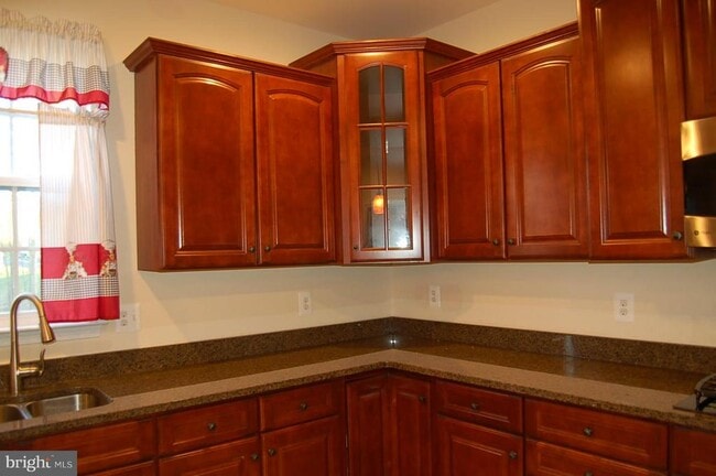 Building Photo - 12699 Lakeside Ct