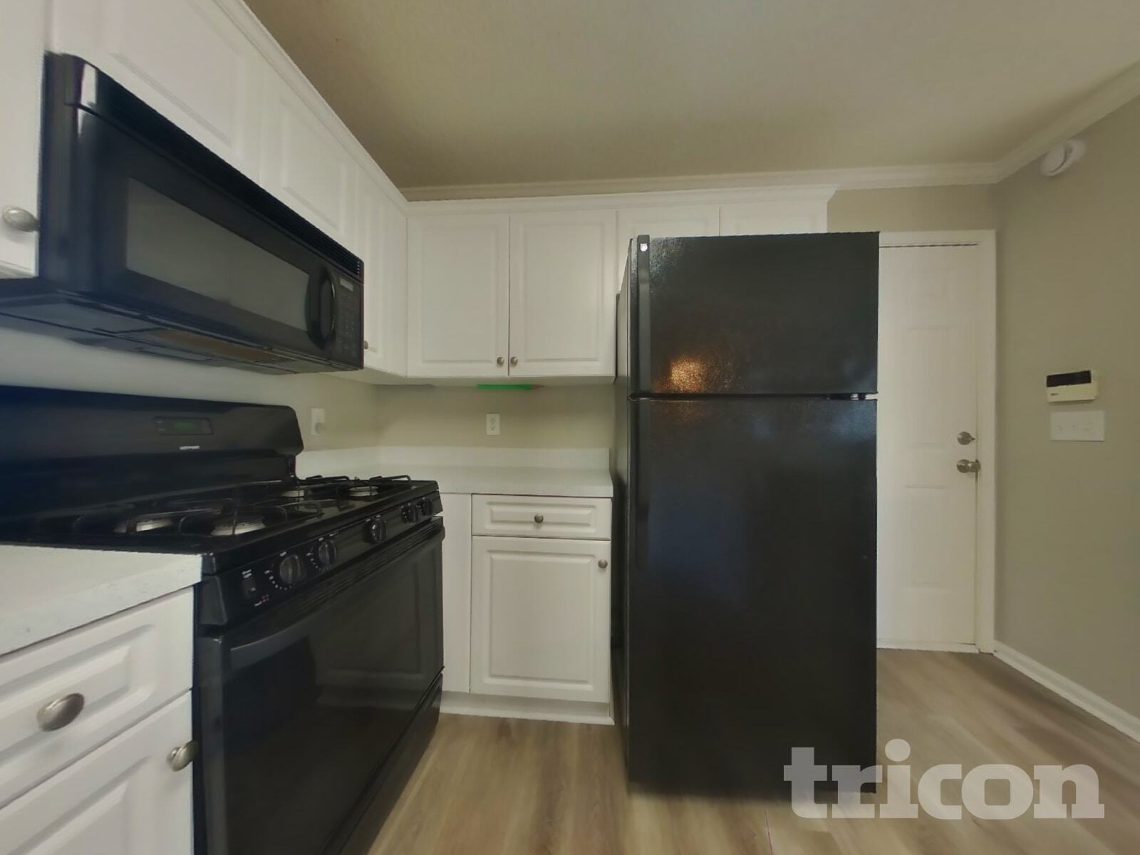 Building Photo - 4013 Mt Vernon Dr