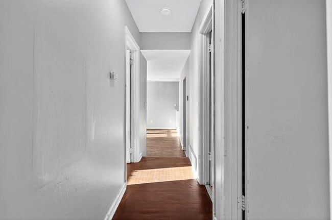 Building Photo - 896 Pawnee Ave