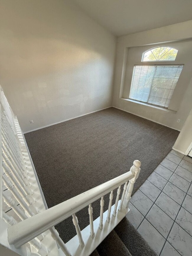 Building Photo - Charming 4-Bedroom Home in the Riverlakes Community