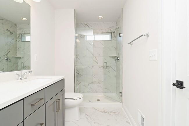 Building Photo - Dog-Friendly Townhome in Dunlora Park