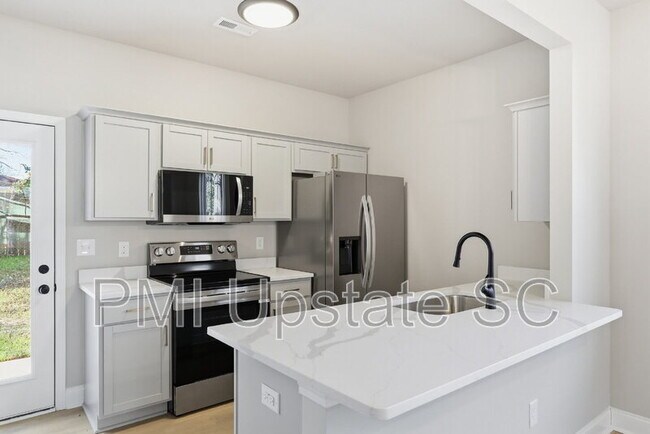 Building Photo - 109 Virginia Ave