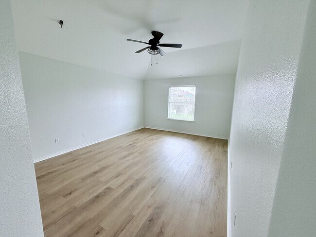 Building Photo - 2301 Tropical Wind Dr