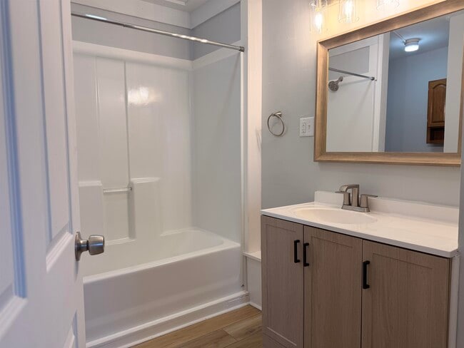 Building Photo - 42 Broadway