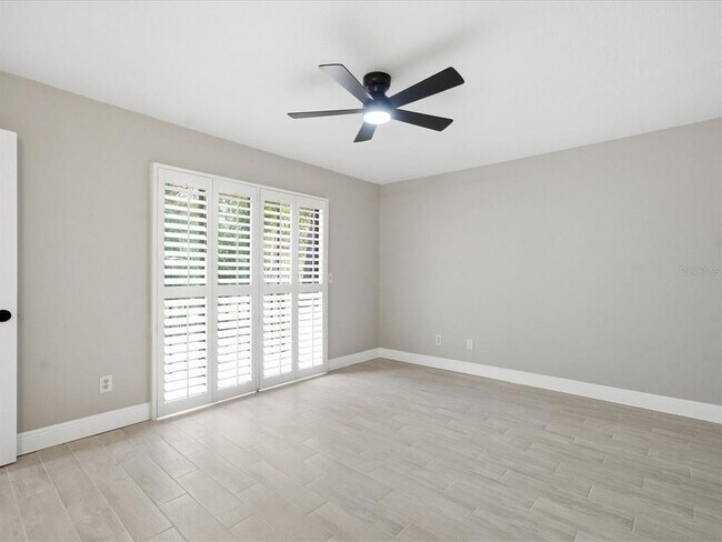 Building Photo - 15338 E Pond Woods Dr