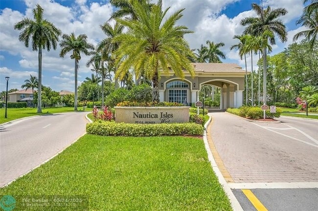 Building Photo - 5418 Sunseeker Blvd