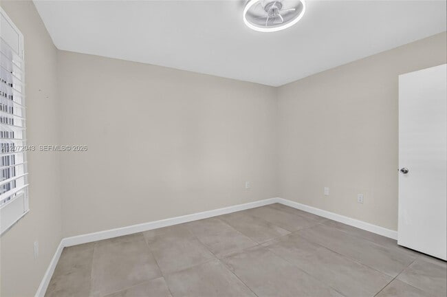 Building Photo - 13800 SW 14th St