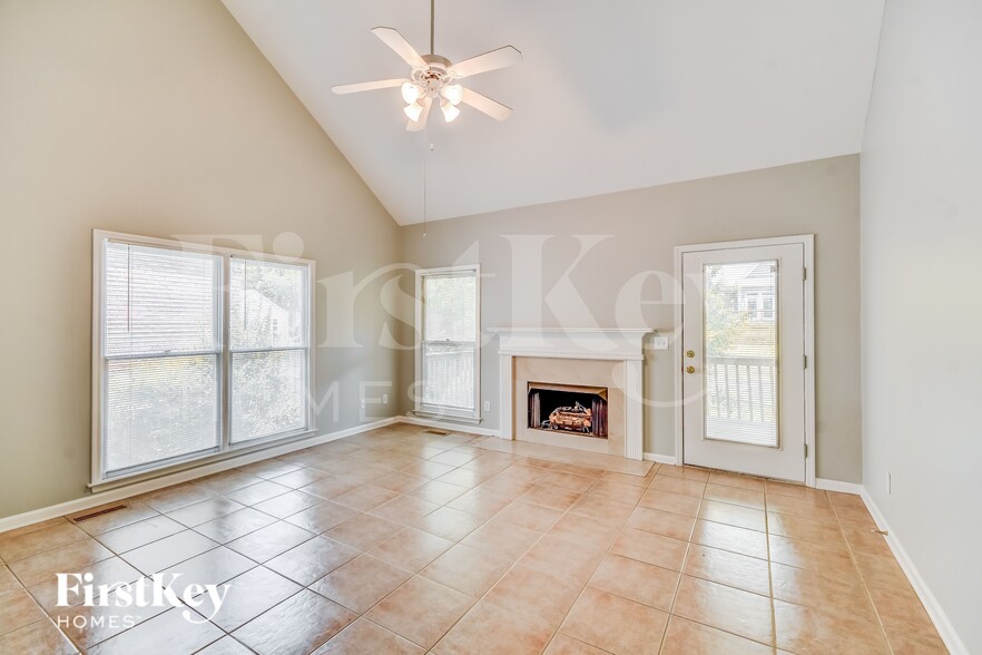 Building Photo - 329 Dulaine Cove