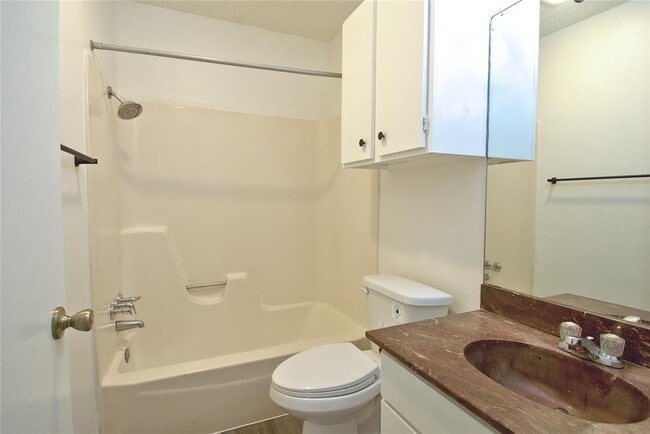 Building Photo - 9303 Quail Field Dr