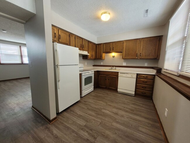 Building Photo - 1761-1763 E Lacona Avenue