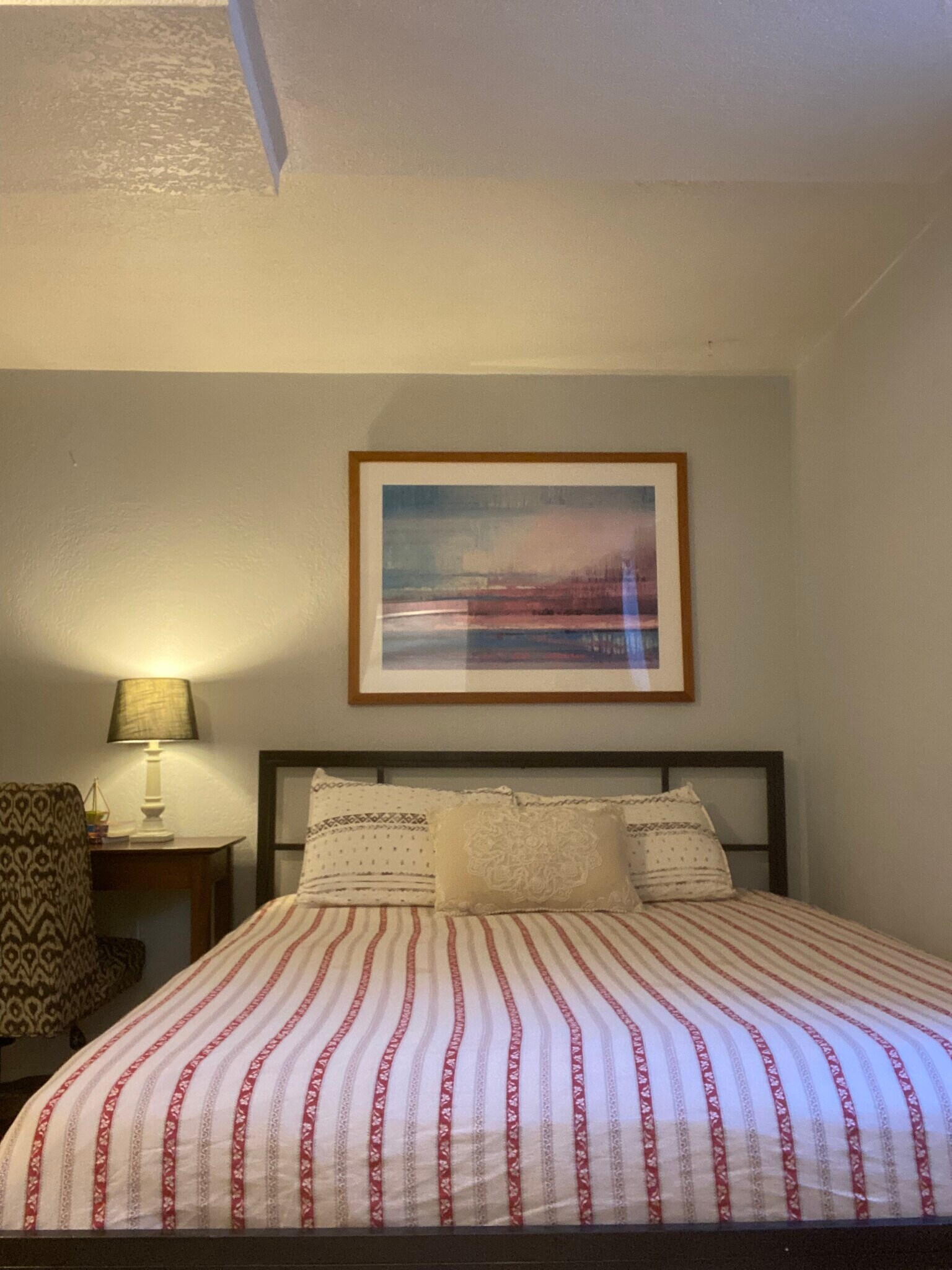 Building Photo - 616 W Mulberry St