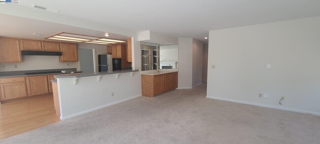 Building Photo - 232 Chatham Terrace