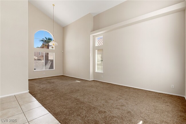 Building Photo - 2802 Yorkshire Ave