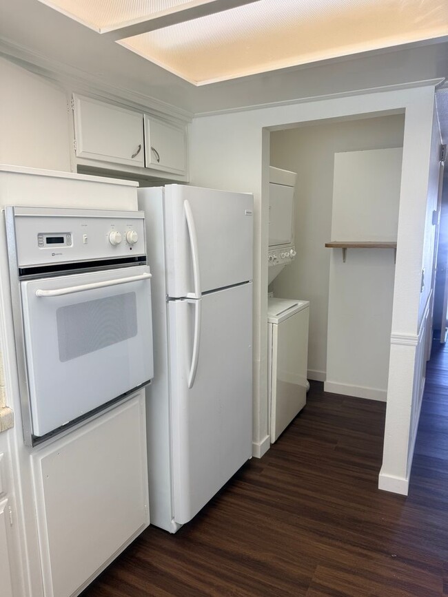 Building Photo - 55 plus community One Bed condo for rent Menifee