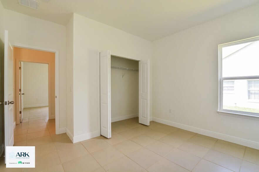 Building Photo - 16673 SW 21st Cir